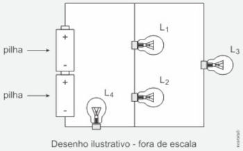 Circuito elétrico em questão sobre tensão elétrica.