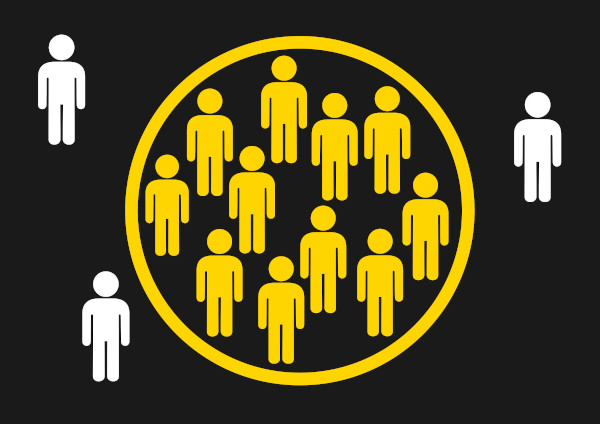 Ilustração de um círculo amarelo com pessoas dentro e do lado de fora há 3 pessoas, em referência à xenofobia.