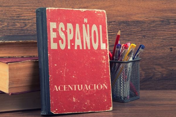 A acentuação em espanhol tem diferentes funções.
