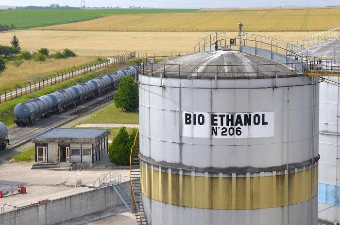 Indústria de bioetanol, um tipo de fonte de energia.