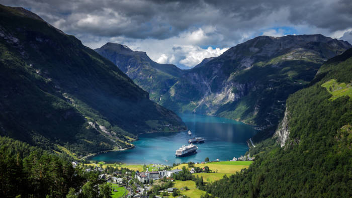 Os fiordes da Noruega são considerados os mais belos do mundo.