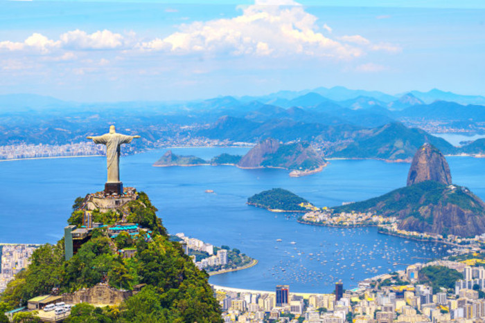 A cidade do Rio de Janeiro é a capital do estado de mesmo nome. Ela possui uma grande importância histórica e econômica para o Brasil.