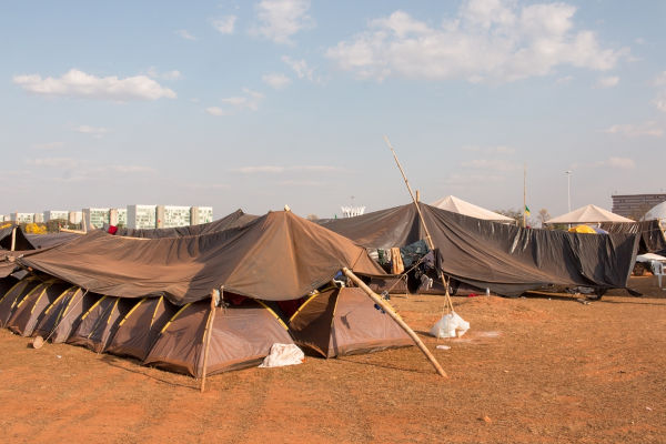 Acampamento indígena em Brasília
