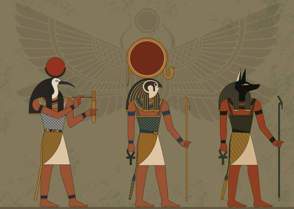 Os egípcios tinham uma religião politeísta e adoravam vários deuses. Na imagem estão representados Tot, Rá e Anúbis.