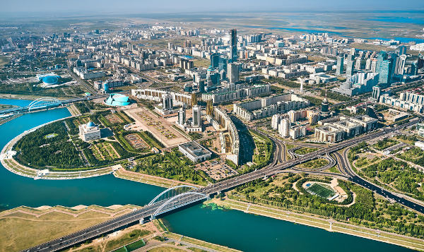 Vista da capital do Cazaquistão, Nur-Sultã. [1]