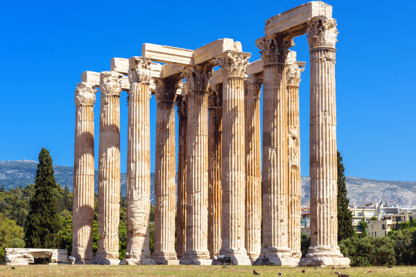 Ruínas de um templo construído em homenagem a Zeus, em Atenas.