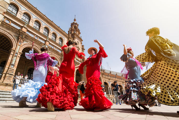 Mulheres dançando flamenco