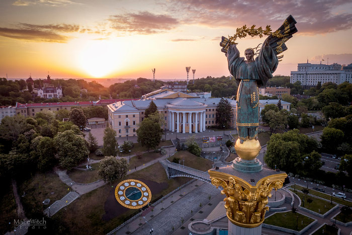 Monumento de Independência da Ucrânia em Kiev.