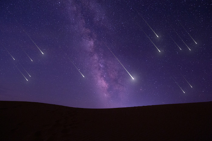 Chuva de meteoros em um deserto da China, em 2019.