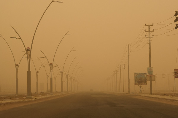 Tempestade de areia na cidade de Basra, no Iraque.