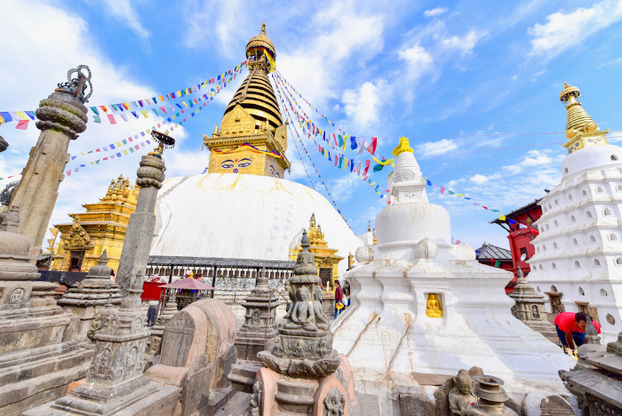 Vista do Swayambhunath, um dos principais pontos turísticos do Nepal.