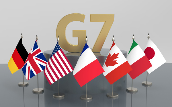 Bandeira dos países do G7 (Grupo dos Sete): Estados Unidos, Canadá, Reino Unido, França, Alemanha, Itália e Japão.