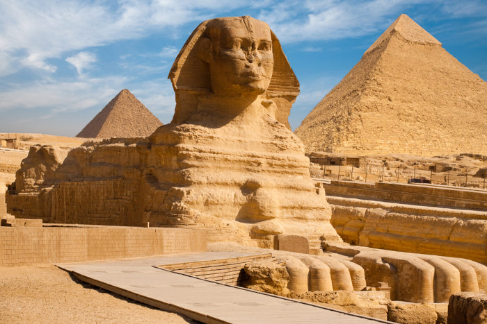 Esfinge de Gizé, um dos mais significativos exemplos da arte egípcia no contexto da escultura.