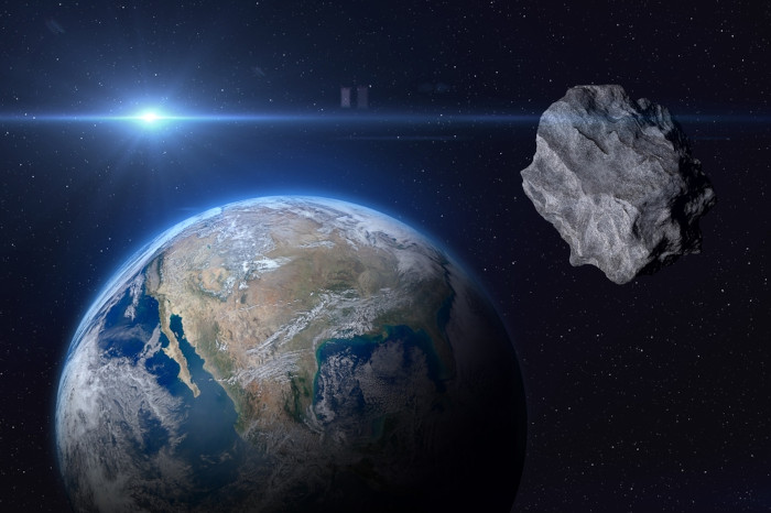 Asteroide orbitando a Terra.