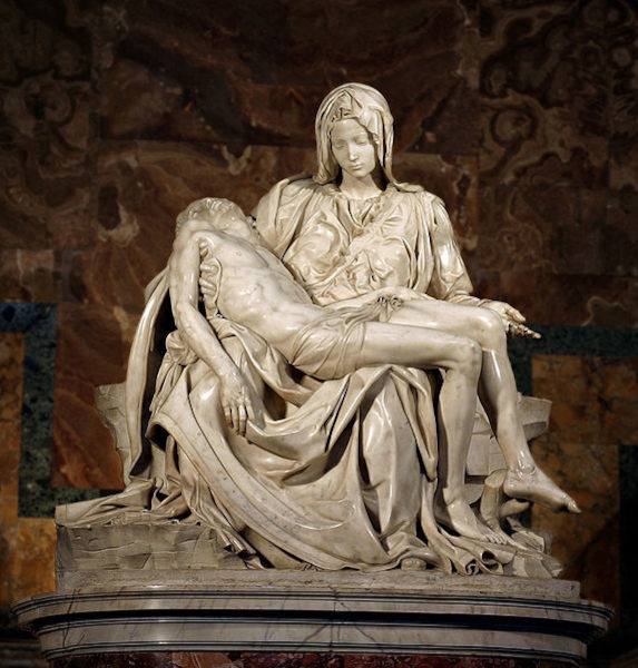 Escultura em mármore “Pietá”, de Michelangelo, do auge do renascimento.
