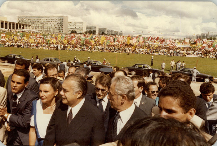 A posse do presidente José Sarney, em 1985, marcou o início da Nova República.