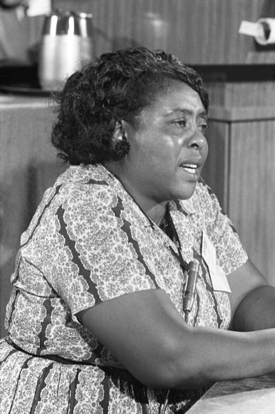 Fotografia de Fannie Lou Hamer, uma das personalidades negras que marcaram a história.