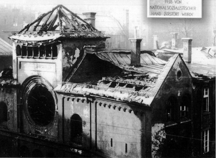 Sinagoga destruída em Munique, na Noite dos Cristais.