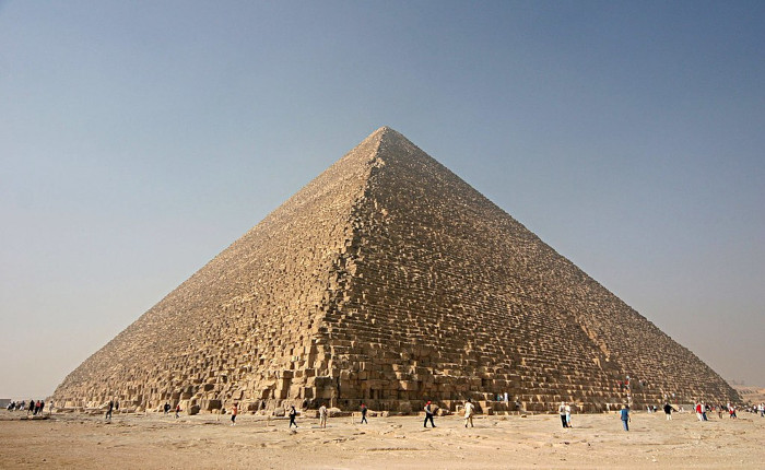 Vista da Pirâmide de Quéops, uma das pirâmides do Egito.