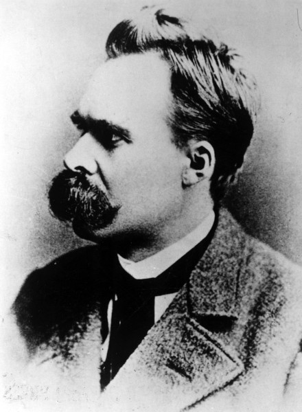 Friedrich Nietzsche, um dos filósofos relacionados ao niilismo, em fotografia de 1887.