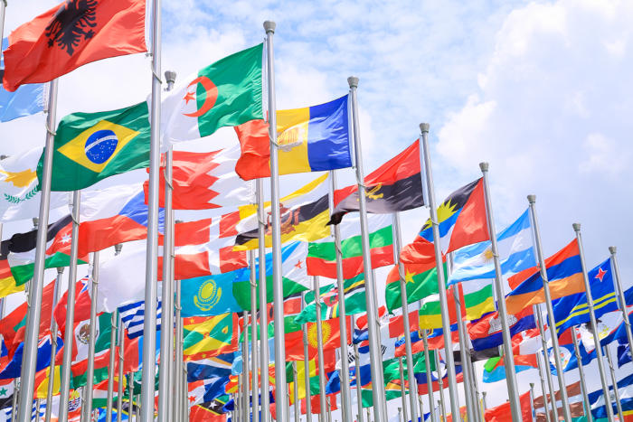 Bandeira dos 193 países-membros da ONU.