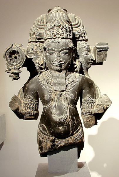 Estátua de Brahma, divindade do hinduísmo.