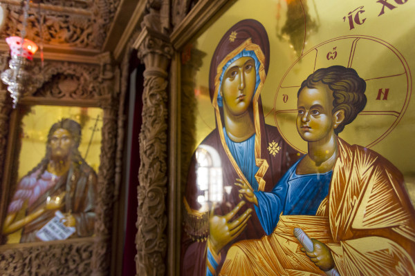 Jesus e Maria representados em pintura, no interior de uma Igreja Ortodoxa.