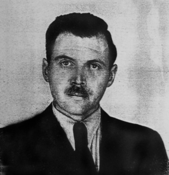 Fotografia de Josef Mengele, médico nazista conhecido como “Anjo da Morte de Auschwitz”.