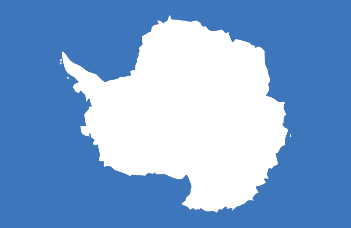 Mapa da Antártida na cor branca sobre fundo azul, uma proposta de bandeira da Antártida.