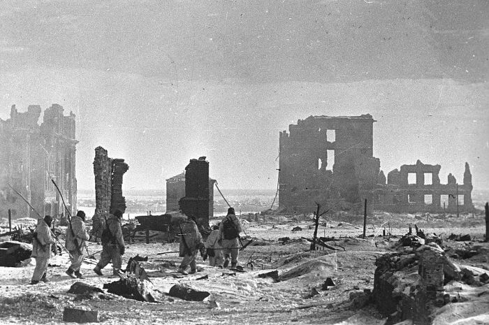 Cidade de Stalingrado após o fim da batalha.[3]