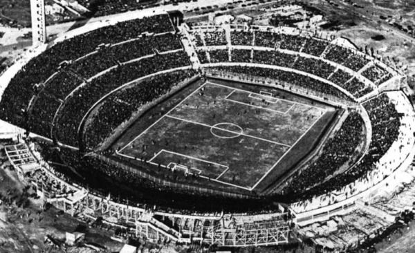 Estádio Centenário, construído no Uruguai para sediar a primeira Copa do Mundo.