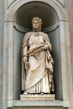 Estátua de Giovanni Boccaccio, 1313-1375.