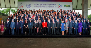Líderes mundiais reunidos durante a realização da Rio+20*