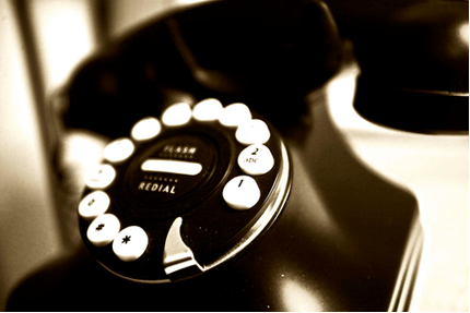 Nas décadas de 1920 e 1930 a baquelite foi muito utilizada para produzir telefones.