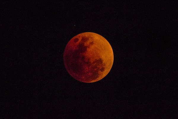 Eclipse Lunar Representação de um eclipse lunar