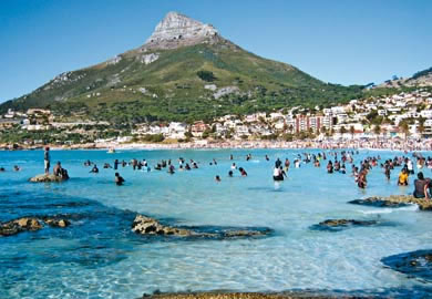 A Cidade do Cabo destaca-se no setor de turismo.