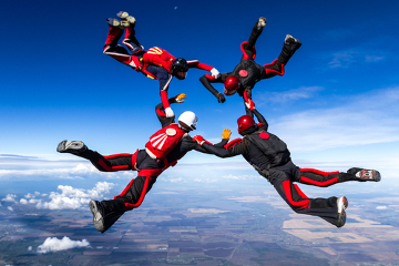 Adrenalina em esportes radicais Em situações que causam estresse e excitação, ocorre a liberação de adrenalina