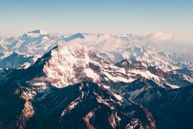 Cordilheira dos Andes, imagem aérea de algumas de suas montanhas