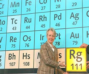 Roentgênio possui número atômico 111.