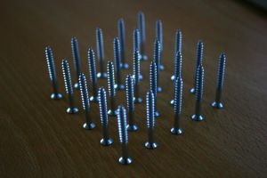 Parafusos predispostos em forma de matriz