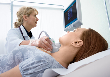 A ultrassonografia pode ajudar a avaliar a estrutura da tireoide