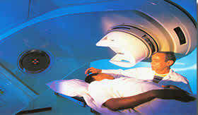 Paciente sendo submetido à Radioterapia.