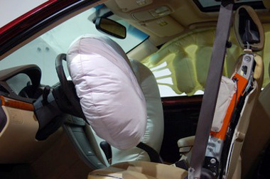 Airbag: proteção adicional aos passageiros.