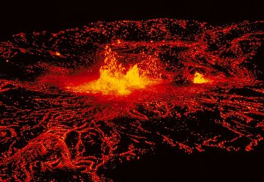 O deslocamento do magma no interior da Terra forma as células de convecção