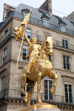 Estátua de Joana D’Arc, em Paris, França