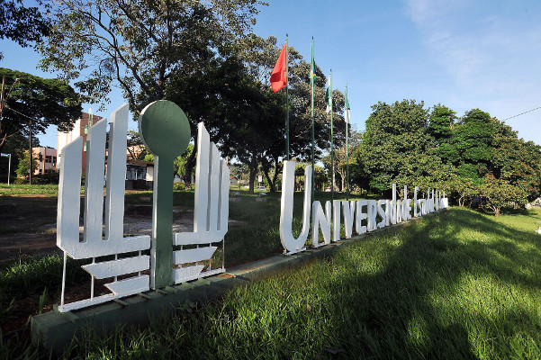 Universidade Estadual de Londrina (UEL), no Paraná