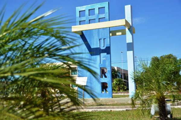 Monumento azul da UFRR
