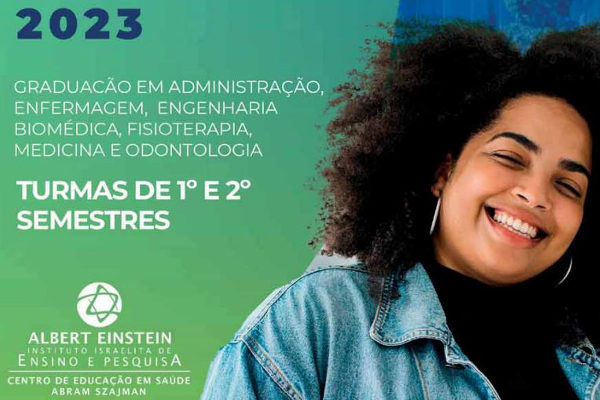 Mulher negra sorrindo em campanha do Vestibular 2023 da Faculdade Albert Einstein