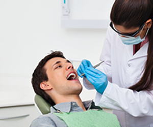 Para atuar na área de Odontologia, profissional deve ter habilidade com as mãos
